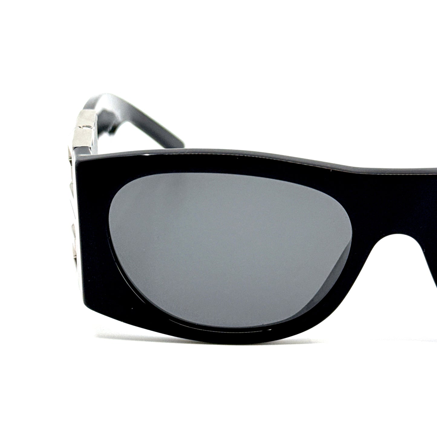 GIVENCHY Sunglasses GV40028I 01C