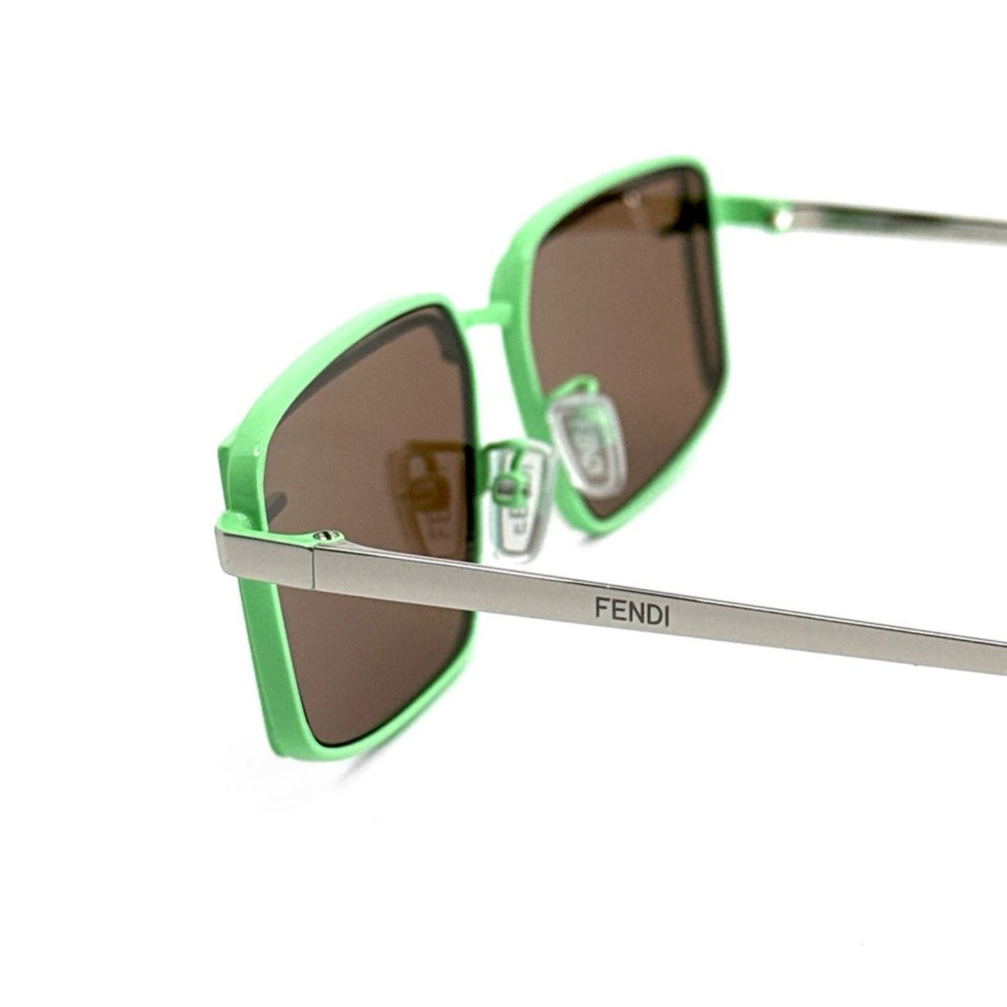 FENDI Sunglasses FE40102U 39E
