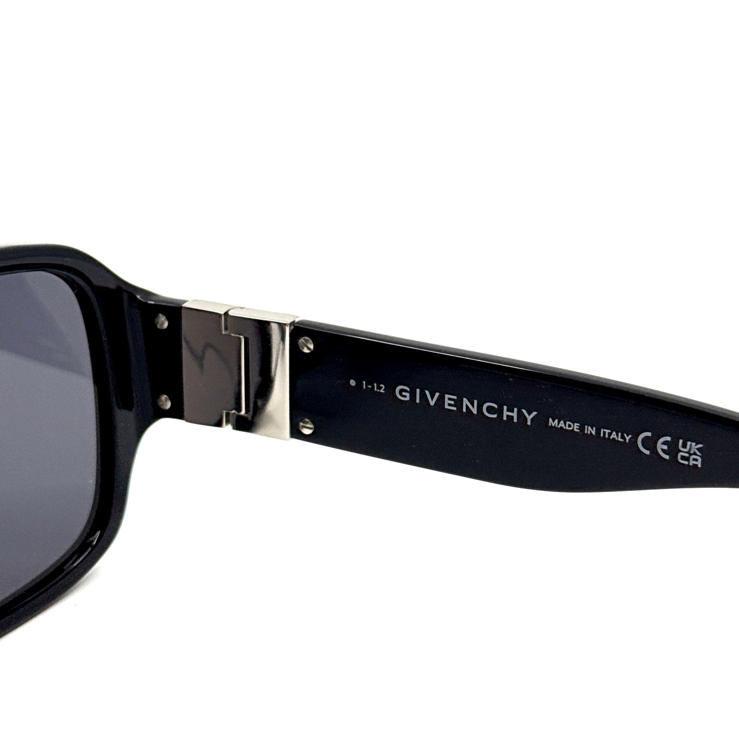 GIVENCHY Sunglasses GV40007U 01A