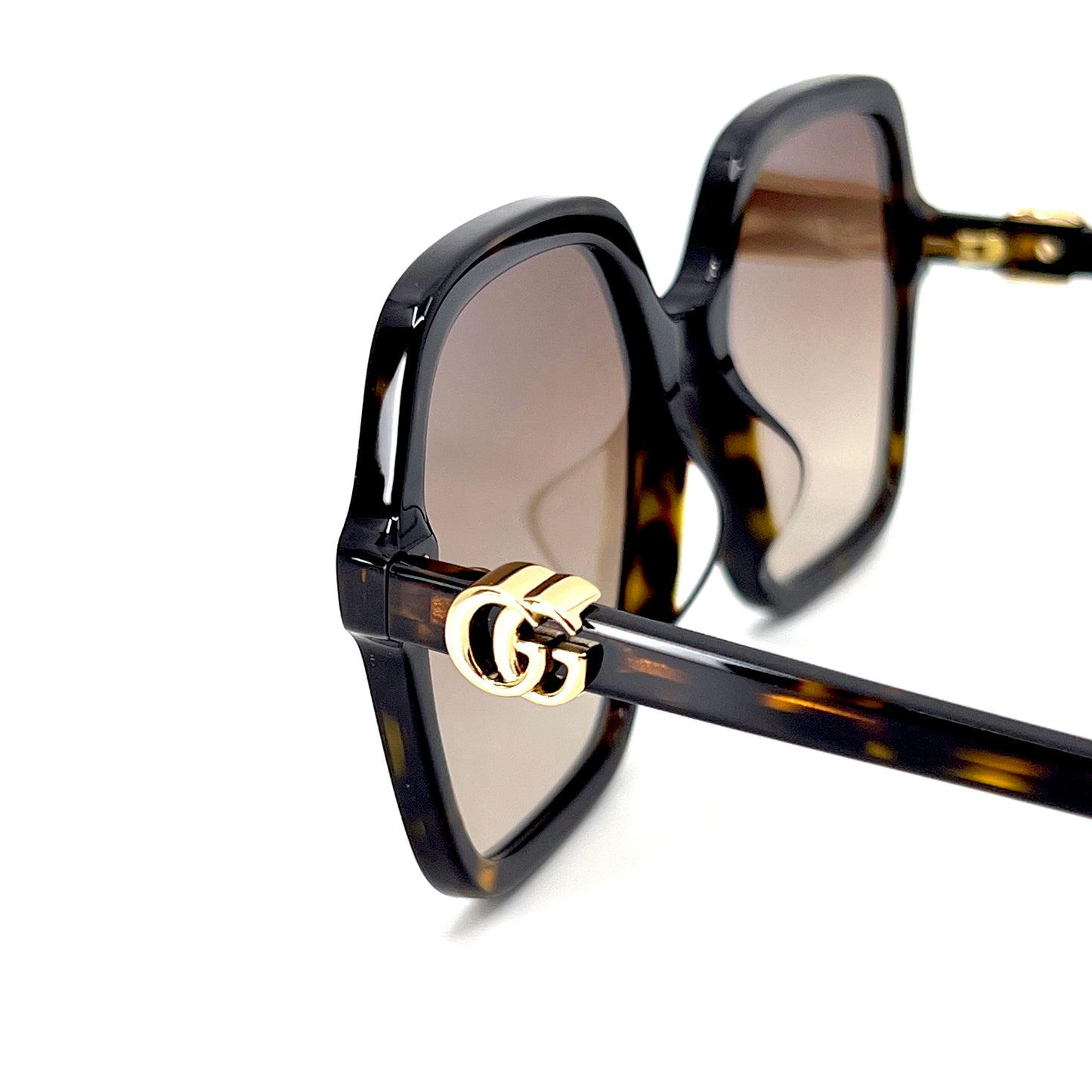 GUCCI Sunglasses GG1072S 002