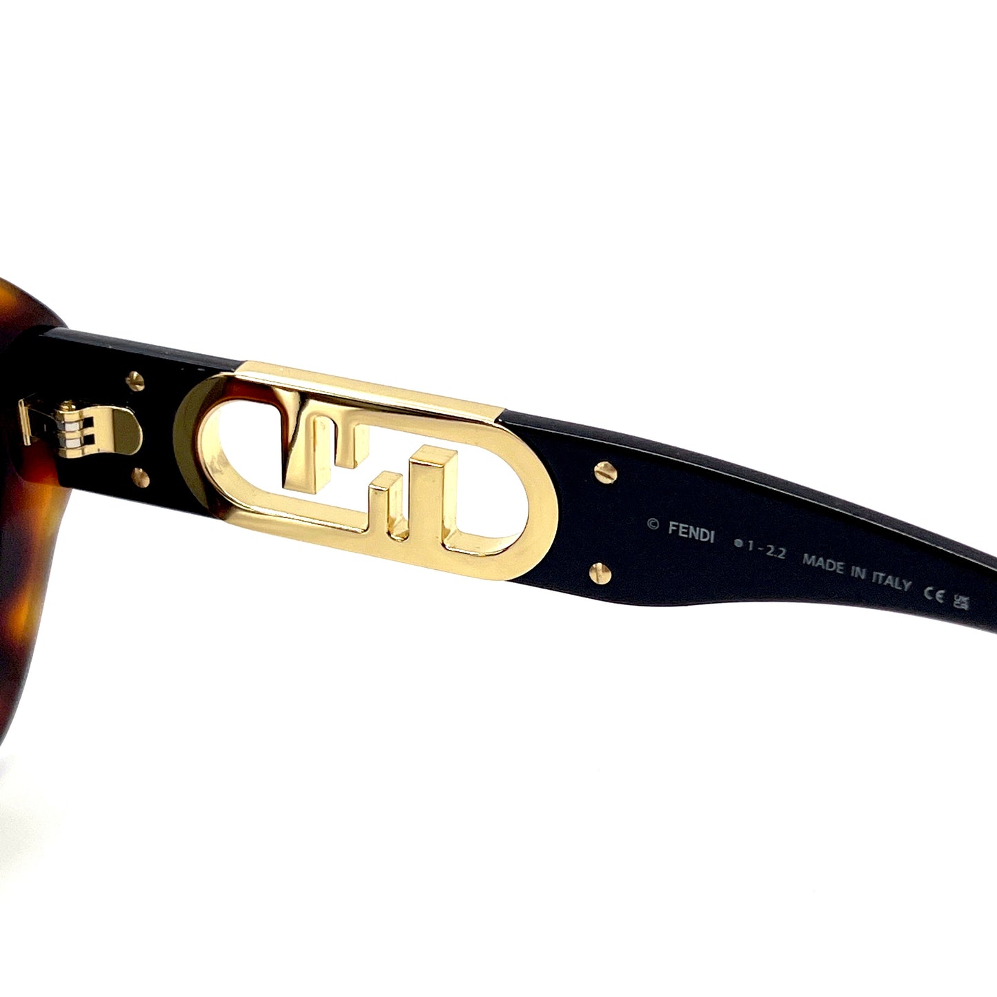 FENDI Sunglasses FE40064F 53A