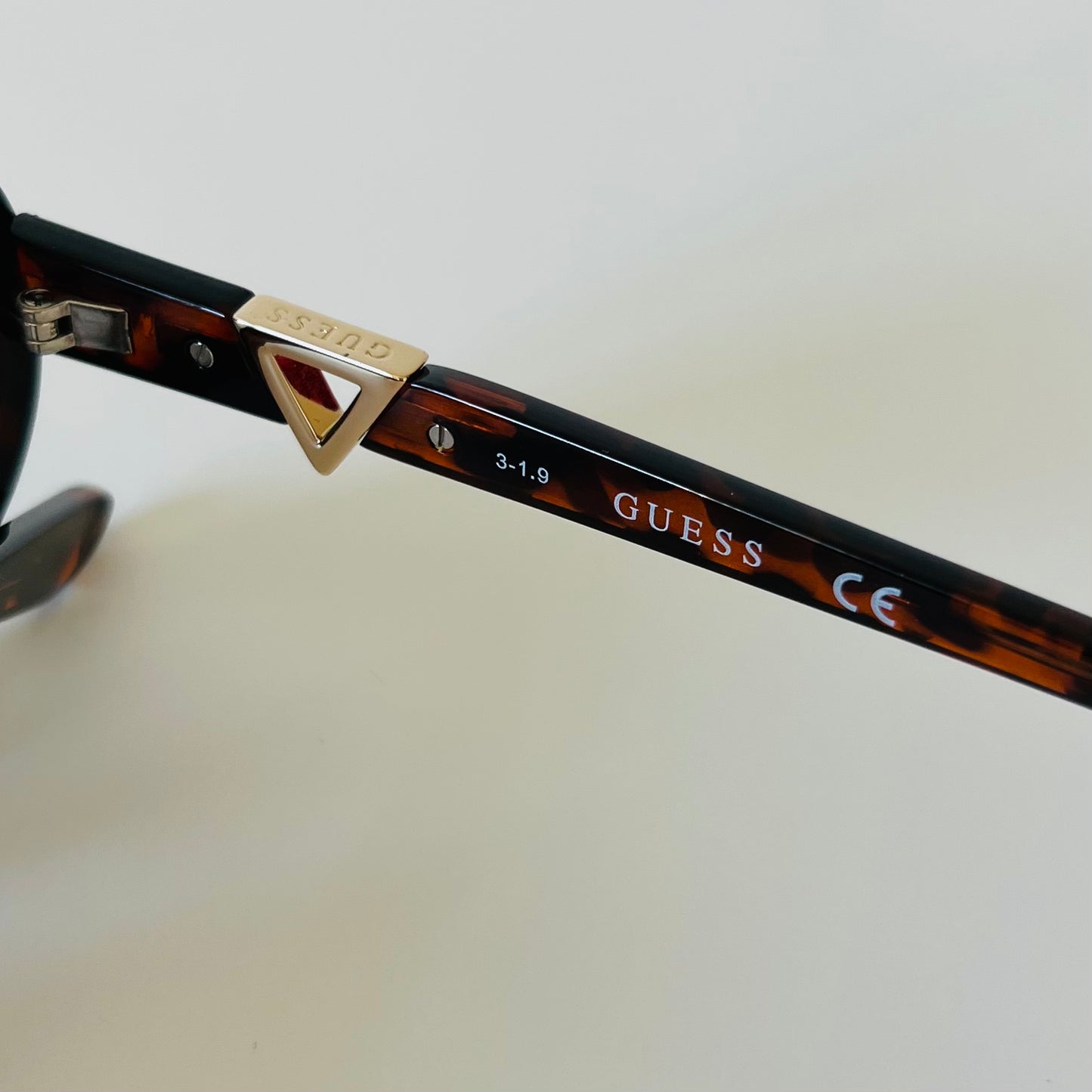 GUESS Sunglasses GU7632