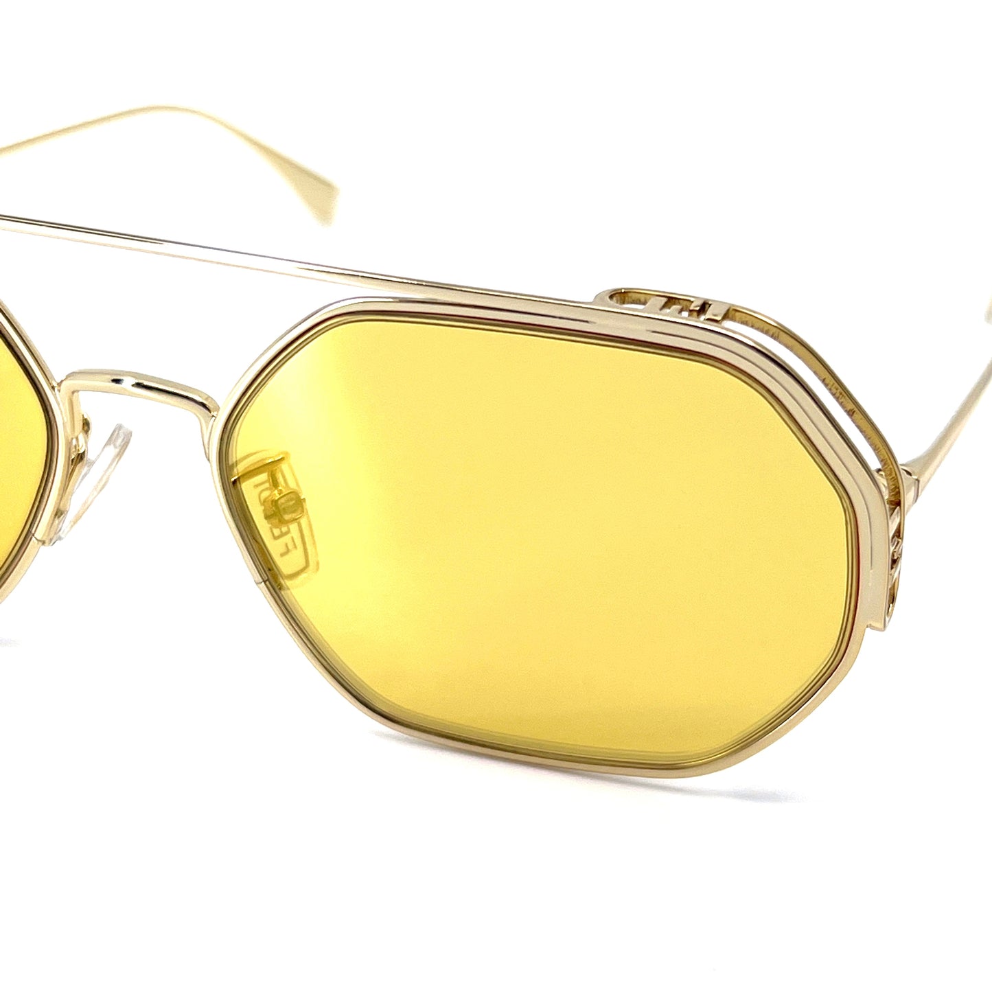 FENDI Sunglasses FE40039U 10L